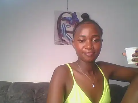 Snapshot of MissLilly1 chatting on February 2025 08:25:01 PM MissLilly1 online show from February 2025 08:25:01 PM