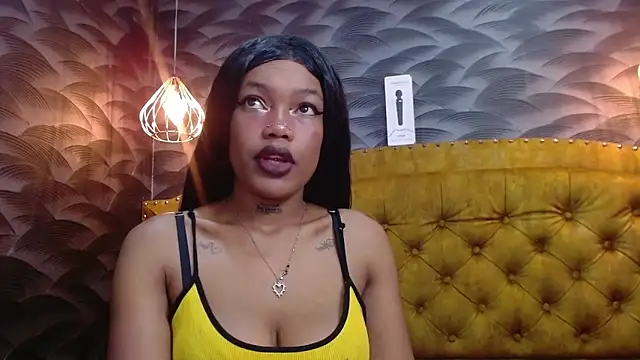 Snapshot of CrystalBrooke3x chatting on October 2025 04:36:02 PM CrystalBrooke3x online show from October 2025 04:36:02 PM