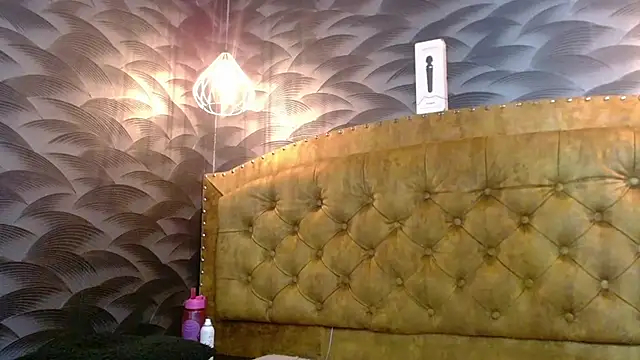 Snapshot of CrystalBrooke3x chatting on October 2025 07:26:02 PM CrystalBrooke3x online show from October 2025 07:26:02 PM