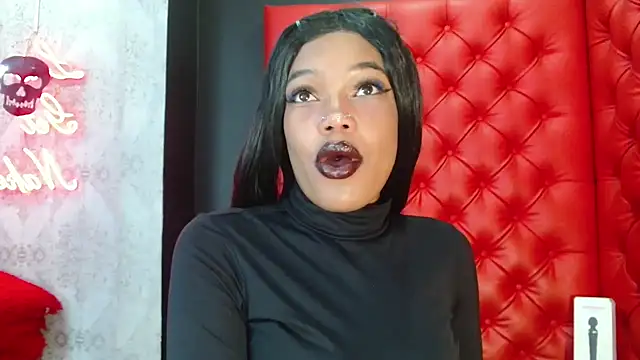 Snapshot of CrystalBrooke3x chatting on November 2025 09:06:01 PM CrystalBrooke3x online show from November 2025 09:06:01 PM