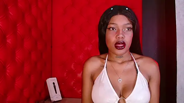 Snapshot of CrystalBrooke3x chatting on November 2025 07:46:01 PM CrystalBrooke3x online show from November 2025 07:46:01 PM