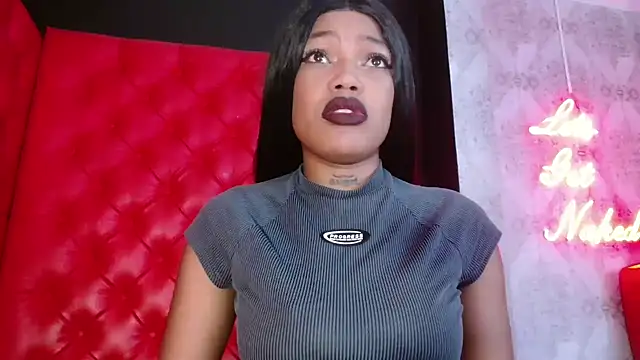 Snapshot of CrystalBrooke3x chatting on December 2025 09:41:02 PM CrystalBrooke3x online show from December 2025 09:41:02 PM