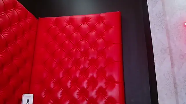 Snapshot of CrystalBrooke3x chatting on February 2026 09:19:01 PM CrystalBrooke3x online show from February 2026 09:19:01 PM