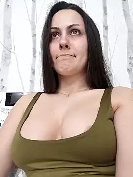 Snapshot of EvaReide chatting on February 2025 03:08:01 PM EvaReide online show from February 2025 03:08:01 PM