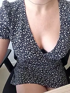PetiteBrunette4 online show from May 2026 09:18:02 AM