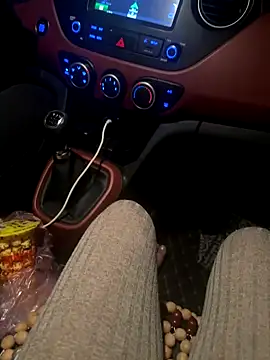 May-Squirt online show from October 2025 06:28:02 PM