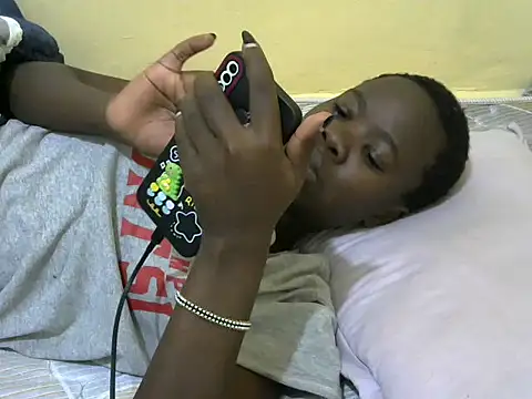 hey its andreana online show from January 2025 07:56:02 PM