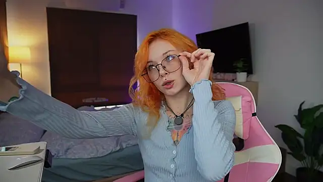 juicyshow  online show from September 2025 02:44:02 AM