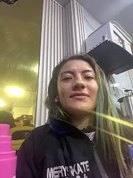 Snapshot of Broklinwhite_ chatting on June 2026 01:50:01 PM Broklinwhite online show from June 2026 01:50:01 PM