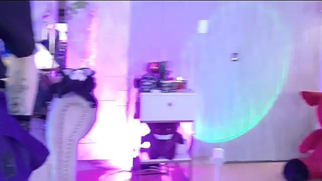 zephirahabney online show from November 2025 02:50:02 PM