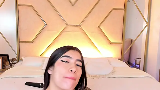 Snapshot of siara_and_zoe chatting on November 2025 04:22:02 PM siara and zoe online show from November 2025 04:22:02 PM