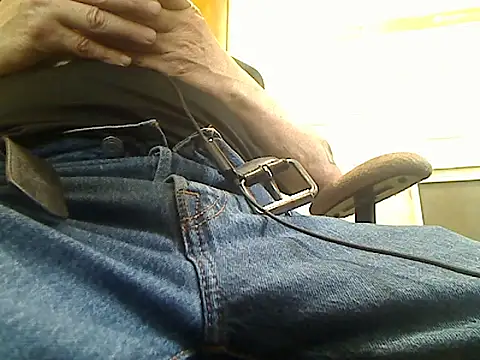 Snapshot of markluvskitty chatting on May 2026 12:55:02 PM markluvskitty online show from May 2026 12:55:02 PM