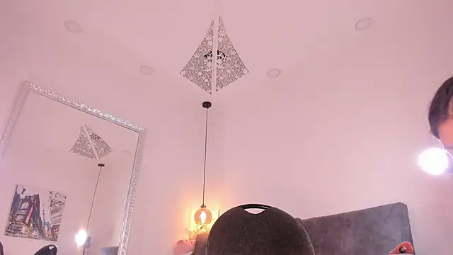 Isabella francoo online show from September 2025 11:56:02 AM