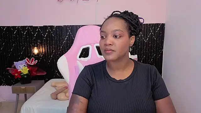Snapshot of chanel_brunette chatting on March 2026 07:19:01 PM chanel brunette online show from March 2026 07:19:01 PM