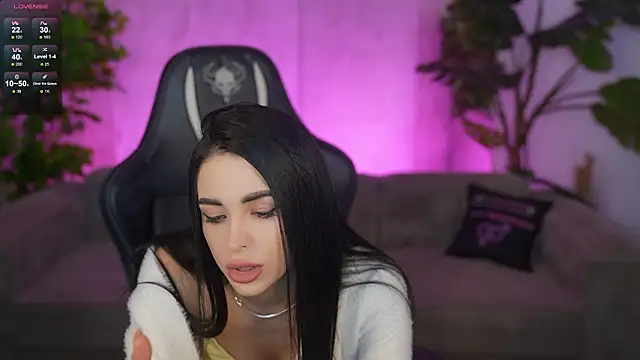 Tina Breeze online show from March 2026 08:18:02 AM