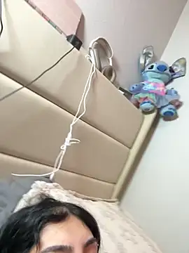 ThickerThanYoBitch online show from November 2025 04:17:02 PM