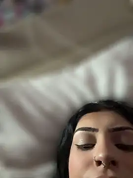 ThickerThanYoBitch online show from April 2026 10:24:01 AM