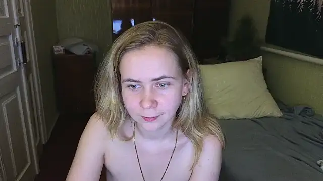 Riley Roo online show from December 2024 09:39:02 PM