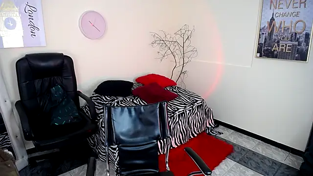 IsaBaileys  online show from March 2025 07:55:02 PM