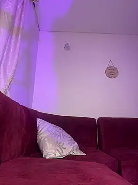 Chloemercury online show from December 2025 07:02:02 AM