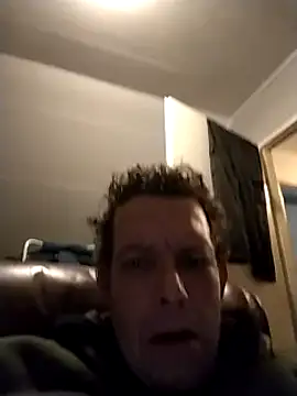 Knuffelstaaf123 online show from December 2024 08:55:01 PM