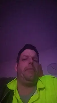 Knuffelstaaf123 online show from February 2026 05:08:01 PM