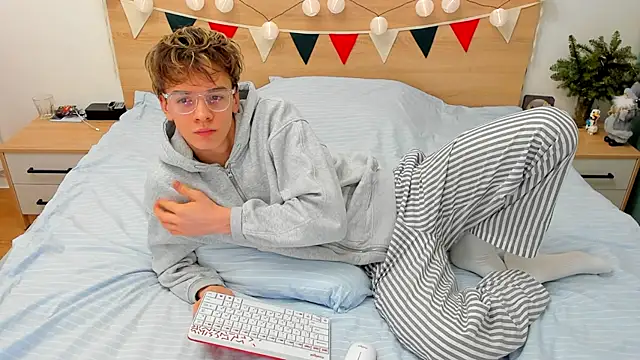 Fandi 777 online show from January 2025 05:20:01 AM