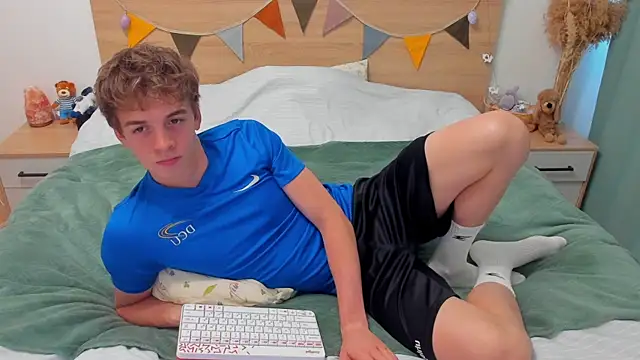 Fandi 777 online show from April 2026 12:27:01 PM