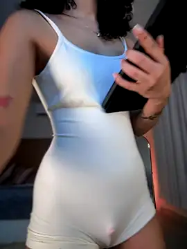 Lianh Benett online show from September 2025 06:24:02 AM