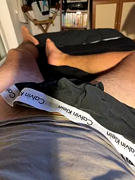 Snapshot of Hank_04 chatting on September 2025 10:00:01 PM Hank 04 online show from September 2025 10:00:01 PM