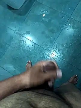 Snapshot of bobyyboyy1 chatting on February 2026 04:02:01 AM bobyyboyy1 online show from February 2026 04:02:01 AM