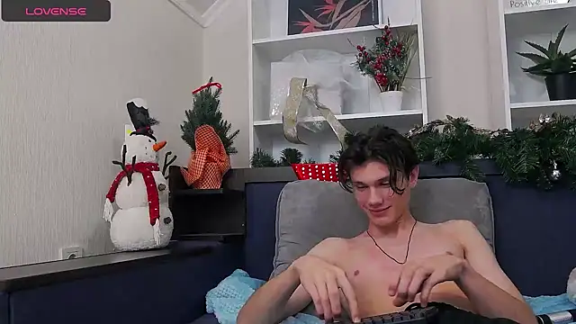 CalvinCay online show from December 2024 01:58:01 AM