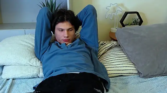 CalvinCay online show from January 2025 01:47:01 AM