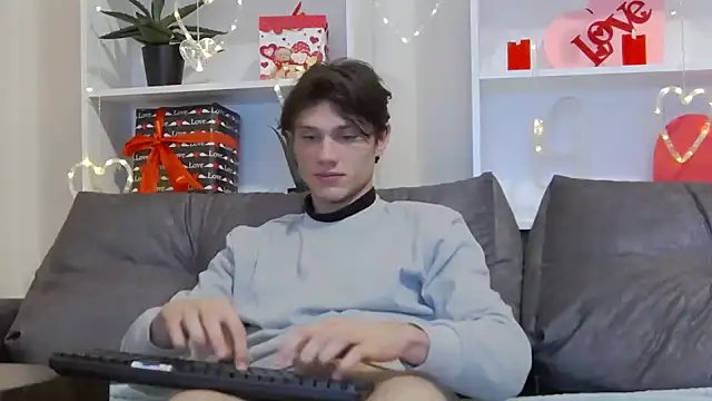 CalvinCay online show from February 2025 07:40:02 PM