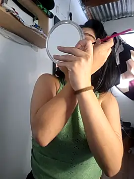 littlemelii online show from September 2025 09:42:02 PM