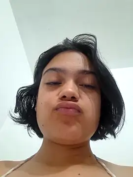 Snapshot of littlemelii chatting on January 2026 11:47:02 PM littlemelii online show from January 2026 11:47:02 PM