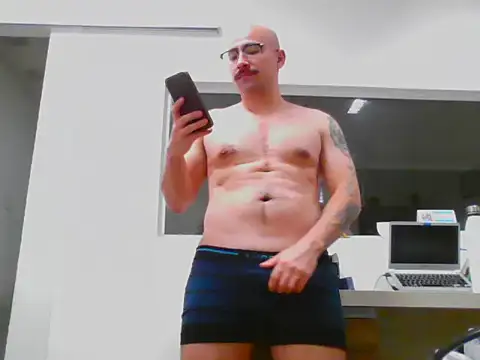 SeizoC online show from November 2025 05:40:01 AM