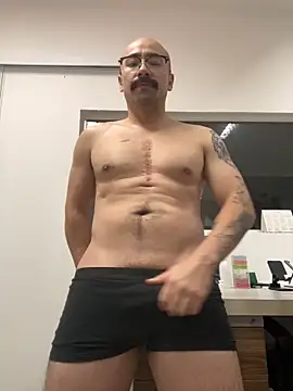 SeizoC online show from April 2026 04:59:01 AM