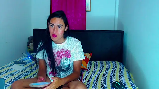 misss estrella online show from March 2026 10:32:01 AM