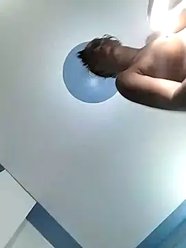 Snapshot of Winnie_- chatting on December 2024 01:03:02 AM Winnie - online show from December 2024 01:03:02 AM