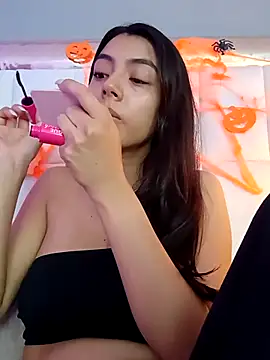 Julie Bennet online show from October 2025 03:23:02 AM