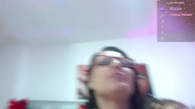 horny-juliette online show from December 2024 09:22:02 PM