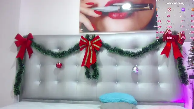 horny-juliette online show from December 2024 03:53:01 AM