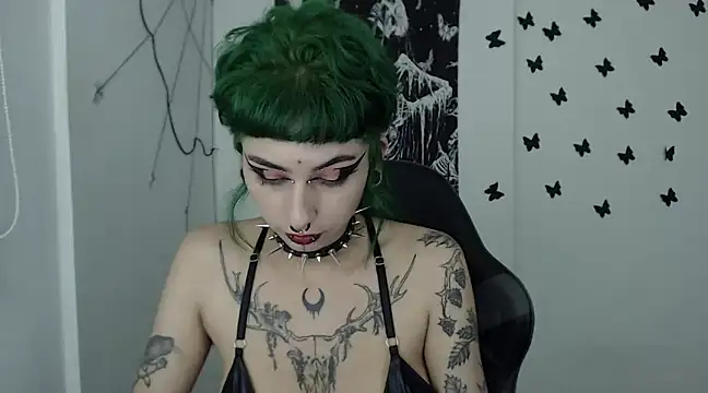 Snapshot of n0sferatus__ chatting on December 2024 05:48:01 AM n0sferatus   online show from December 2024 05:48:01 AM