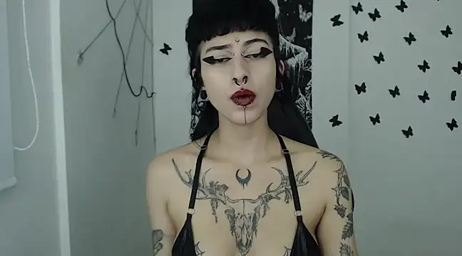 Snapshot of n0sferatus__ chatting on January 2025 07:22:01 AM n0sferatus   online show from January 2025 07:22:01 AM