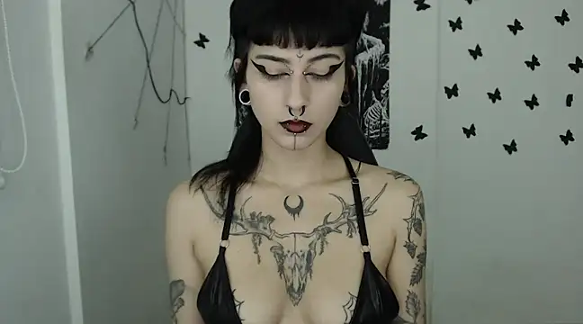 Snapshot of n0sferatus__ chatting on February 2025 03:22:01 AM n0sferatus   online show from February 2025 03:22:01 AM