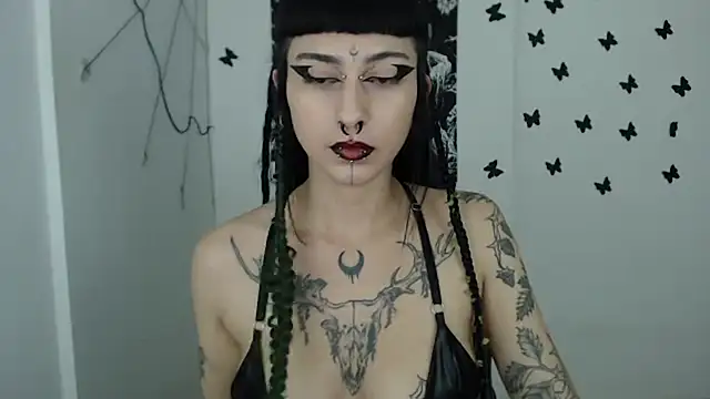 Snapshot of n0sferatus__ chatting on March 2025 03:15:01 AM n0sferatus   online show from March 2025 03:15:01 AM