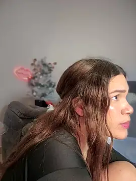 Snapshot of Zeli_66 chatting on December 2024 03:07:01 AM Zeli 66 online show from December 2024 03:07:01 AM