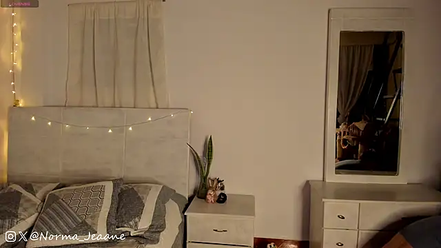 Snapshot of Norma-Jeaane chatting on February 2025 11:48:01 PM Norma-Jeaane online show from February 2025 11:48:01 PM