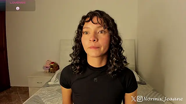 Snapshot of Norma-Jeaane chatting on November 2025 11:24:01 PM Norma-Jeaane online show from November 2025 11:24:01 PM